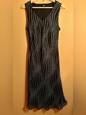 black and blue geometric dress